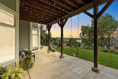 Image de Lake View Retreat / Office getaway