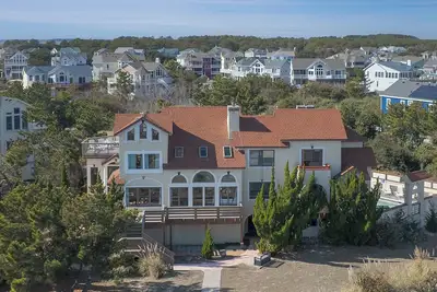 Cinco De Mayo| Oceanside |Corolla | Sleeps 12