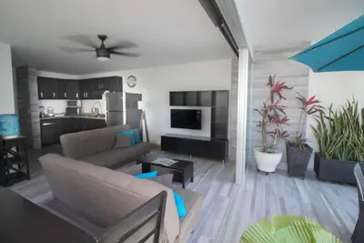 Image de Stylish 2 Bed 2 Bath Condo with Partial Sea View in Nuevo Vallarta, Nayarit\n