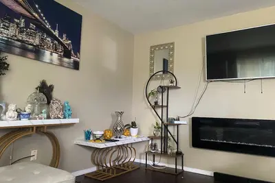Image de Spacious 3 bedroom house with WiFi, shopping and restaurants in cool Cincinnati