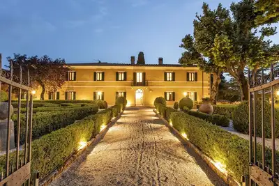 Image de Elegant historic residence in the hills of Val d'Orcia