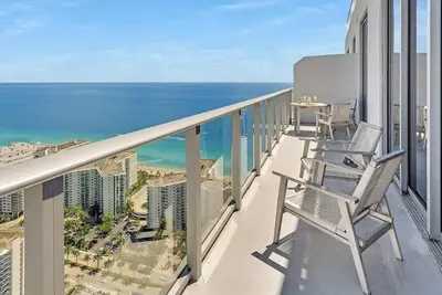 Image de * Luxury Penthouse: Ocean Views, Pool & Free Parking