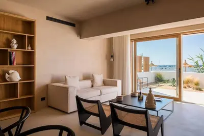 Image de Golden Hour Sea View Luxury Apartment
