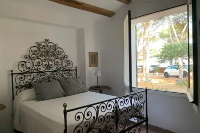 Image de Bella Casa en la BahĂa de CadaquĂ©s