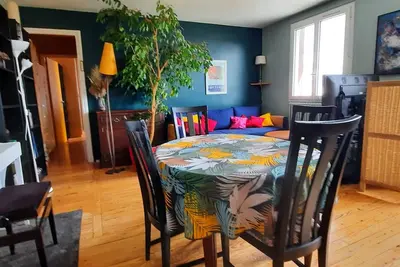 Image de Proche centre  Paris, appartement calme et lumineux avec parking privé