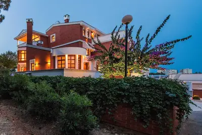 Image de Homerez - Villa sur la Riviera de Pula avec Jacuzzi