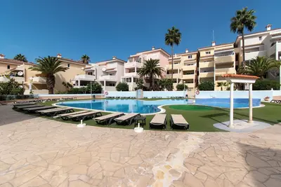 Image de Lovely 1 Bedroom Apartment. Communal Pool