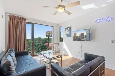 Image de The Presley - Elvis Themed Downtown Loft. Skyline &Tower Views-close to it all