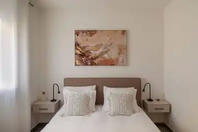 Exclusive flat with parking and air conditioning