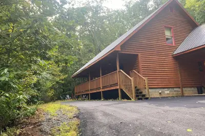 Image de Charming 3-bedroom cabin with WiFi, Ac in peaceful Clarkesville/Helen