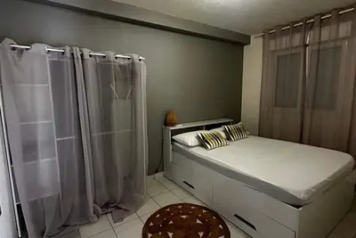 Image de Appartement Cayenne Chic Design Élégant en Bois Tropical