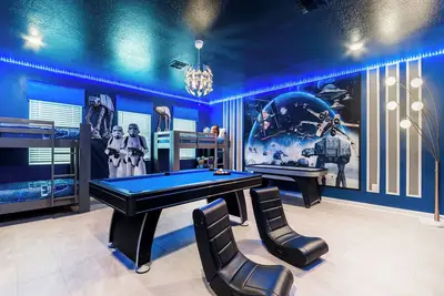 SuperbStarWarRoom/PrivatePool/Spa/Game Tables 10br 21058