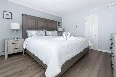 Image de King Suite Steps to the Beach (466)