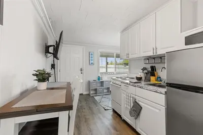 Image de Stylish 1br Suite Steps to the Beach 467