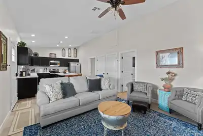 Image de Woodhood Luxury Casita the center of horse country Rio Verde