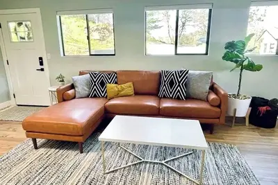 Image de Pond Front Guest House Escape in the Foothills