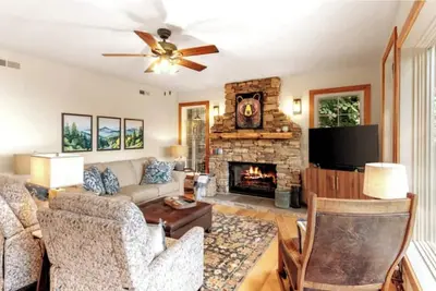 Image de The Camp - Luxe Blue Ridge Condo