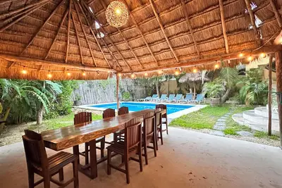 Image de 2-bedroom apartment in charming Tankah Bay, Tulum with Beach Access and Pool
