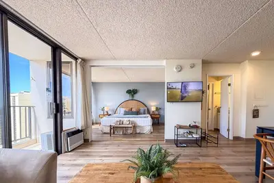 Image de Free Parking 1br Waikiki Banyan Partial Dh Views with Ac