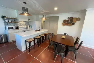 Image de Martin Mill Santa Fe Inspired Bungalow- 5 minutes to downtown