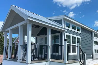 Image de The Minnow - A Tiny Home on Lake Norman