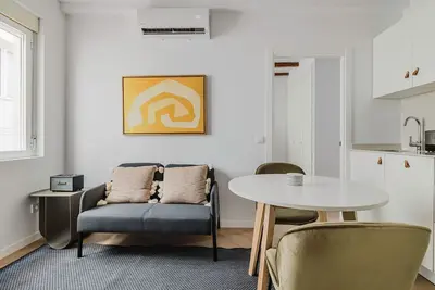 Image de Serene Almagro 2br w/ Elevator & Washer, by Blueground