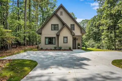 Image de Clemson Cove - Beautiful new construction on outskirts of Clemson!