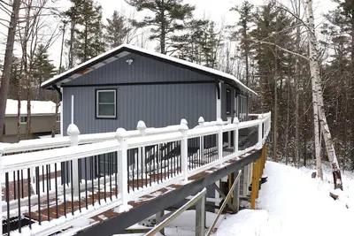With room for 12 guests this cozy retreat offers the perfect get-away! (Jr29t)