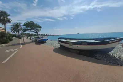 Image de Appartement à 100 m près de la plage