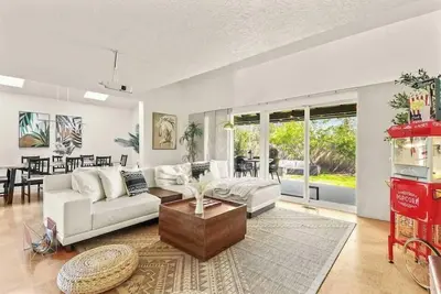 Image de Sleeps 22 Game Room | Hot Tub