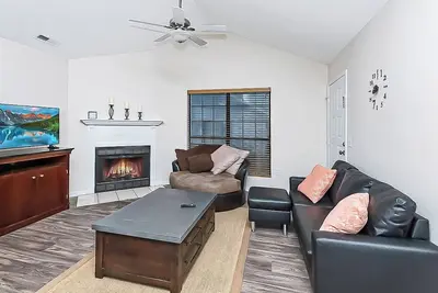 Image de 3-Bed Condo, Prime Location!