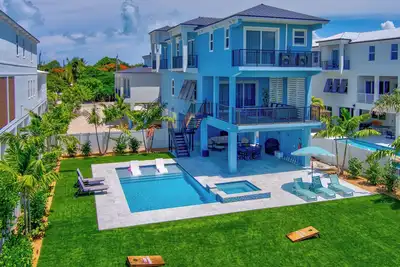 Image de Luxury 5br Home in Marathon w/ Bay Views, Boat Dockage, Pool, Outdoor Living