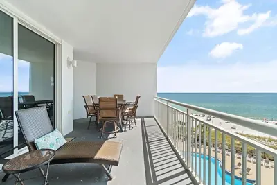 Image de Palacio 405: Luxury 3br Beachfront Condo w/ Pool & Hot Tub