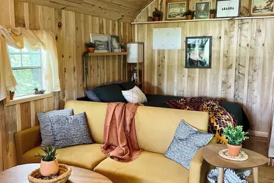 Image de 2. Cozy Tiny Home with fire pit On the farm