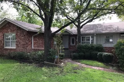 Image de Firepit, Bbq, Deck, Near Tcu, Pack & Play, WiFi, Outdoor Dining, sleeps 6