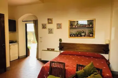 Image de Bilocale nel Verde con Piscina 7 km da Firenze