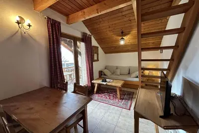 Image de 2ème étage, balcon, télévision, casier à ski, 60m², Vars