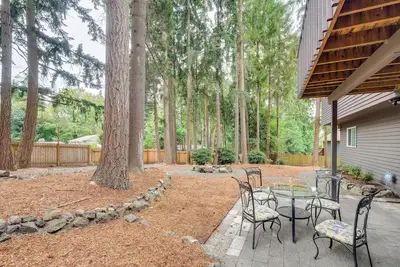 Image de Bremerton Home w/ Fire Pit Near Parks & Museums
