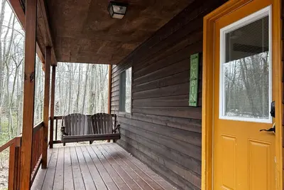 Image de The Cabin-walk to the beach!
