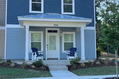Image de New 3-bedroom townhome near Obx beaches with a community pool. Outside lounge