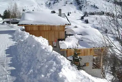 Image de Chalet dans village Ă 5 min Ă pied des pistes du domaine de l'Alpe d'Huez