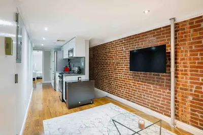 Image de 4 Bedroom Charming East Village