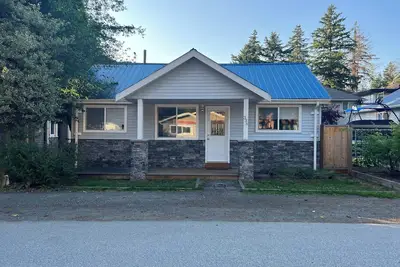Image de Charming 3-bedroom house with WiFi and Ac in Cultus Lake.