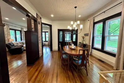 Image de 1910 on Route 66 is a Charming historic 2 bedroom 2 bath home, close to downtown