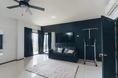 Image de 5br Nakamoto Surf House near El Sunzal & El Tunco