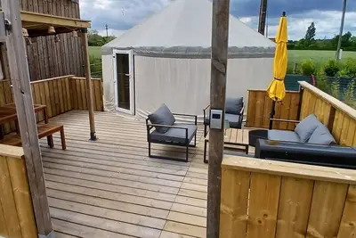 Image de Yourte Bambou climatisée les belles ouvrieres