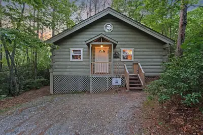 Image de Hot Tub Cabin – Near Helen, Tubing, & Trails