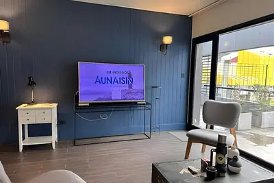 Image de Aunaisin - Central, warm, sea view.