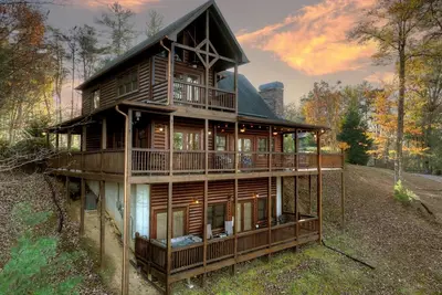 Image de Moonlight Mountain Cabin - Great views and a hot tub!