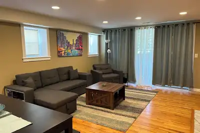 Image de Spacious, one-level condo next to Jackson Park